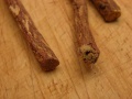 G. glabra - dried root - EOL 76628 orig.jpg